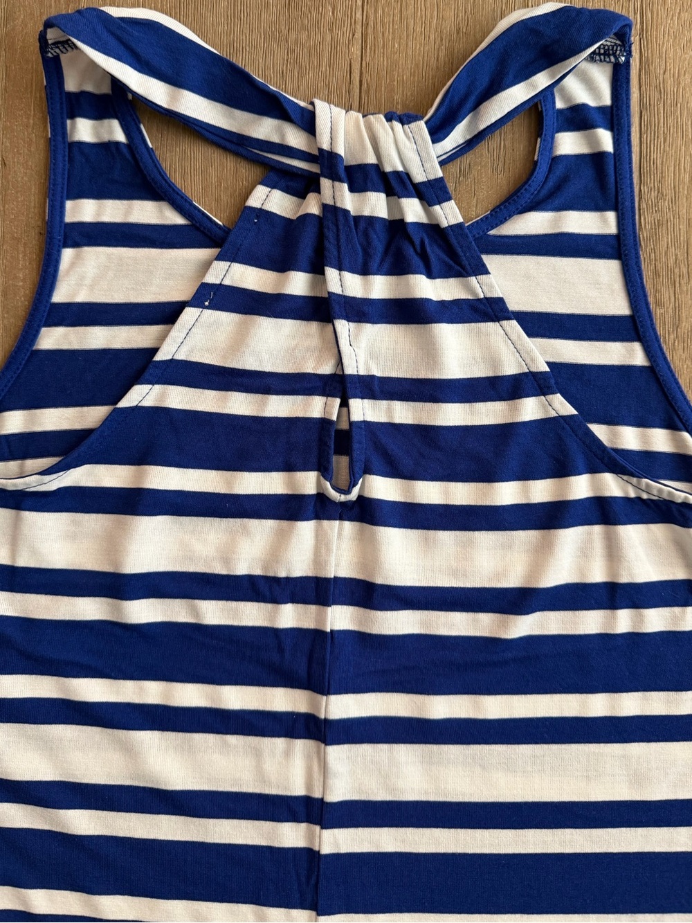 Skies are Blue Keyhole Back Knit Tank Top, Like New, Small - Picture 11 of 11